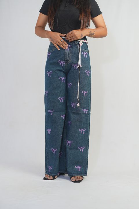 Bow printed Wide Leg Jeans With Stone Belt