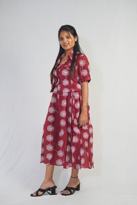 maroon printed rayon fit-and-flare maxi dress with a collar and Jacket short sleeves